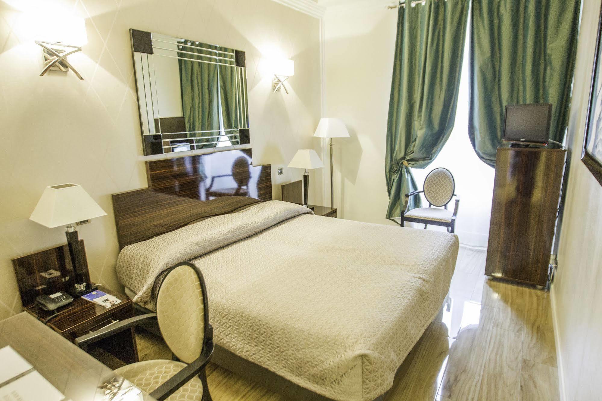 Hotel Le Meurice 3*