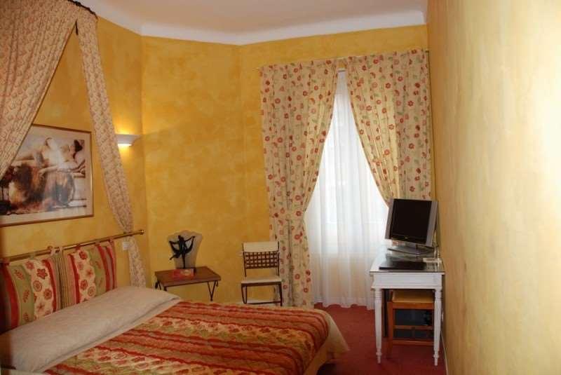 Le Meurice Hotel 3*